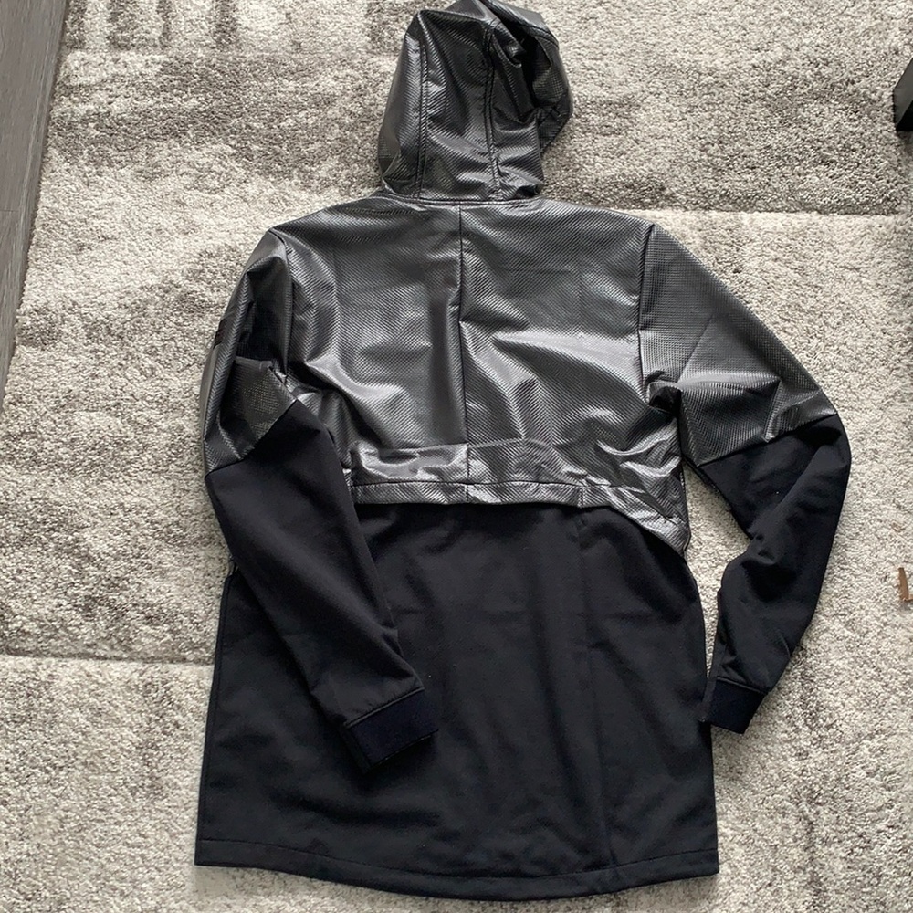 Under Armour Jacket - Picture 2 of 5